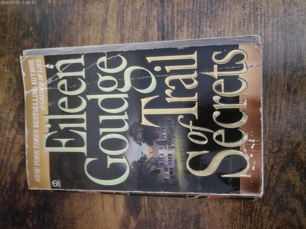 Trail of Secrets - Eileen Goudge